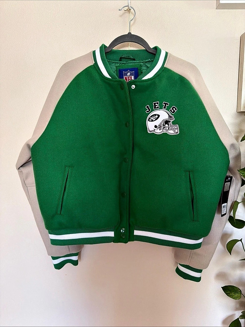 NFL New York Jets Varsity Jacket Green & Tan Varsity Jacket Youth XL NWT